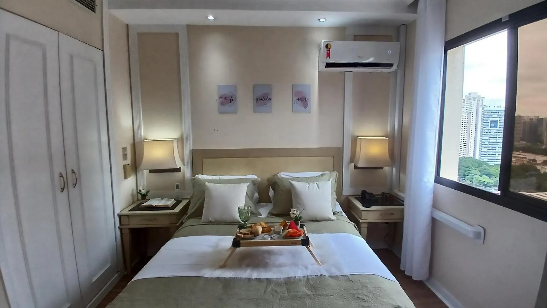 Flat Completo Em Hotel 4 Estrelas No Jardins! Com Piscina, Jacuzzi, Sauna E Academia! Sao Paulo Apartment