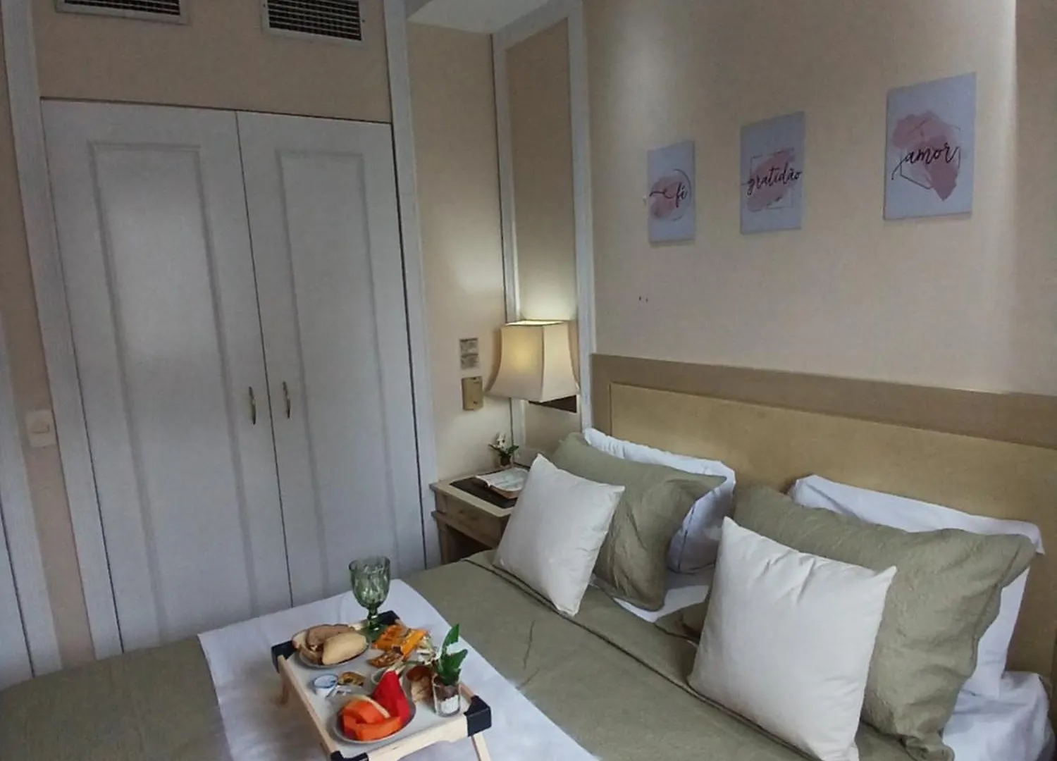 Flat Completo Em Hotel 4 Estrelas No Jardins! Com Piscina, Jacuzzi, Sauna E Academia! Sao Paulo