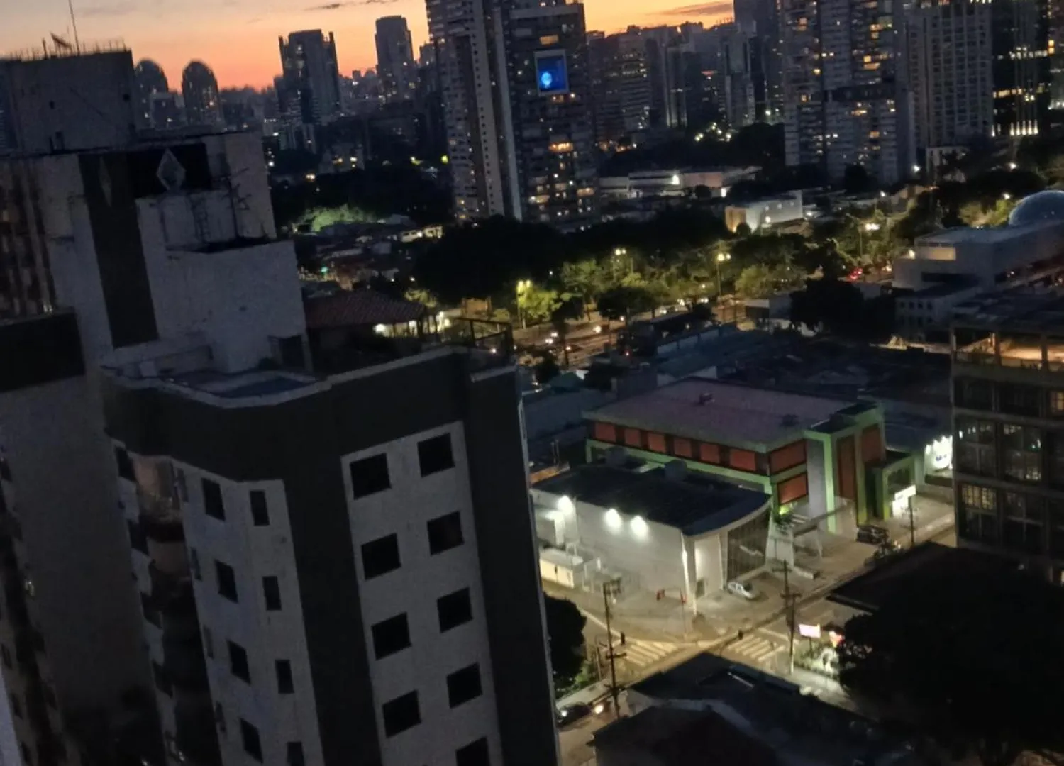 Flat Completo Em Hotel 4 Estrelas No Jardins! Com Piscina, Jacuzzi, Sauna E Academia! Sao Paulo 0*,  Brazil